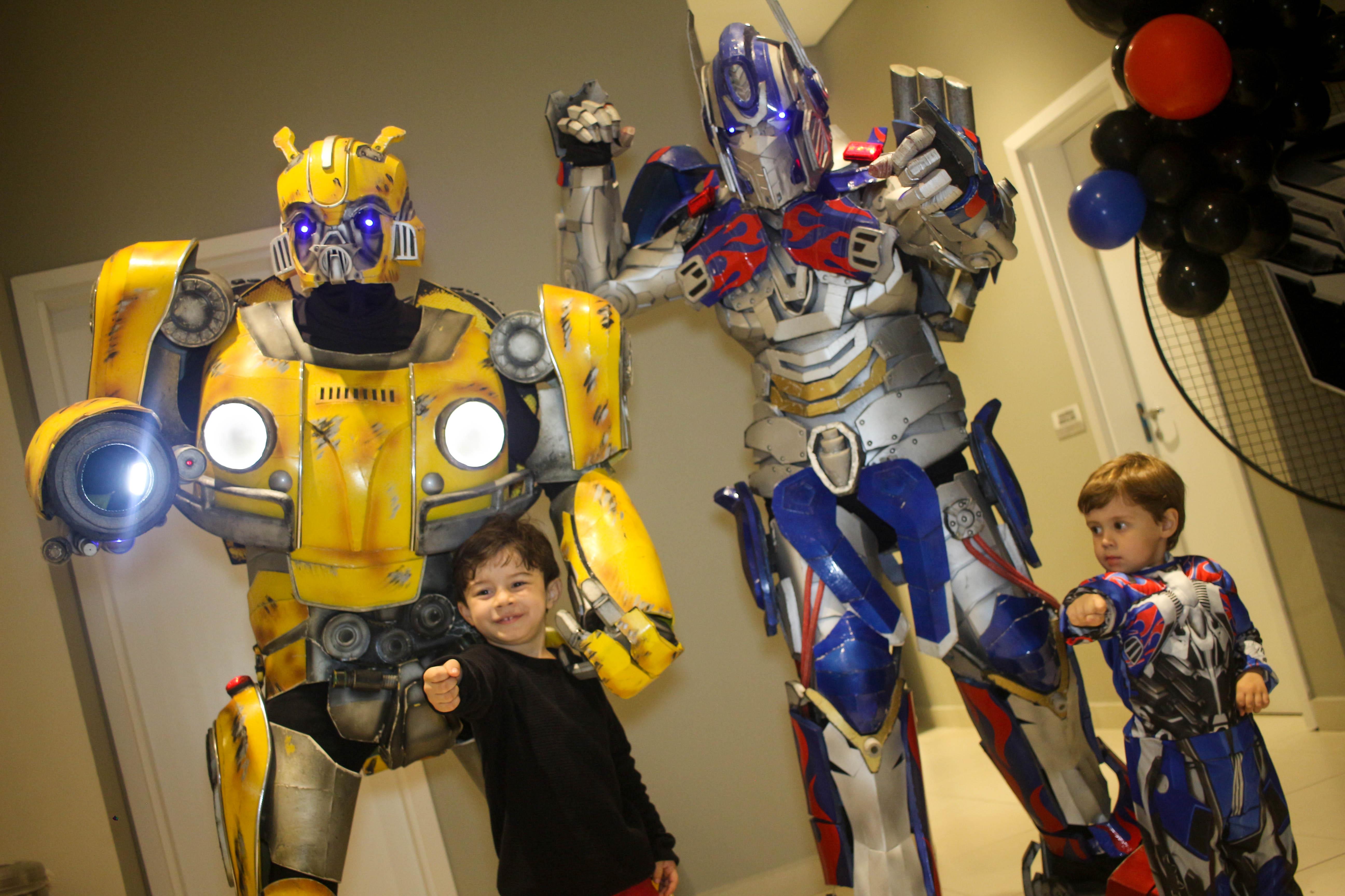 Optimus Prime Personagem Vivo - Blitz Cosplay